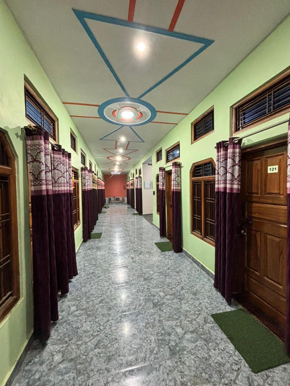 Chandrika Palace 500 Meter From Ayodhya Railway And Ram Mandir Kültér fotó